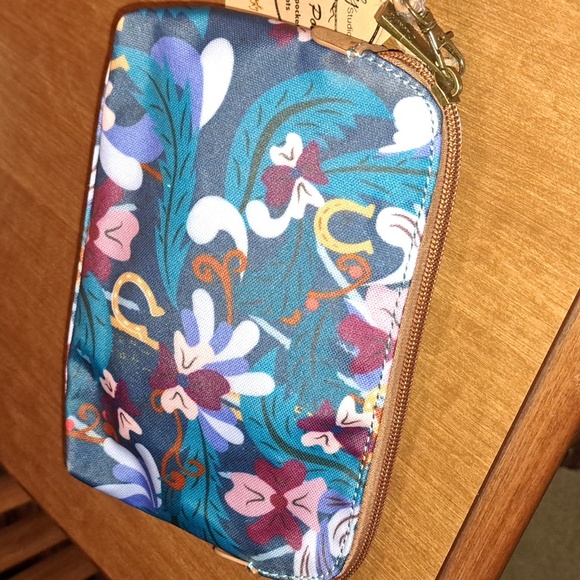 Catchfly Studio Set - Picture 4 of 6